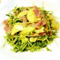 こももбωб's cooksnap of when they made 彩り3色豆苗炒め♪.