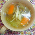 yuurun's cooksnap of when they made きのこと残り野菜の中華スープ.