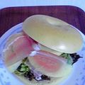 こめやゆかり's cooksnap of when they made 桃と生ハムのベーグルサンド.