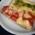 姉ぶた's cooksnap of when they made オリーブソースのトマチートースト.