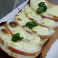 まんまるかえる's cooksnap of when they made マスタード風味のりんごのトースト.