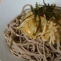 ピンクのたまご's cooksnap of when they made 日本そばで★新玉ねぎとえのきの甘辛和え麺.