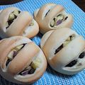 きょんちゃし's cooksnap of when they made 開けてビックリさつまいもパン.