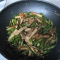 nikoju's cooksnap of when they made パパッと！舞茸とインゲンのバター醤油♪.