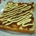 レオン犬's cooksnap of when they made 肉味噌☆はちみつ☆マヨトースト.