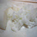 はまっちょ25's cooksnap of when they made 目が痛くならない♪たまねぎのみじん切り.