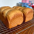 Midge's cooksnap of when they made HB*超リッチ♪生クリームと練乳の絹パン.