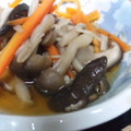 ユーロン's cooksnap of when they made しめじとにんじんのおしょうゆ蒸し.