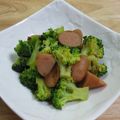 いつぼうママ's cooksnap of when they made ブロッコリーとウィンナーのカレー粉和え.