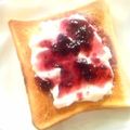 星からの贈りもの's cooksnap of when they made 水切りグルトで☆チーズケーキ風トースト.