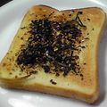 亜久里's cooksnap of when they made マヨネーズ＆ふりかけトースト.
