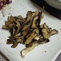 ＴＯＭＯＷＡＴ's cooksnap of when they made 焼き舞茸のショウガ和え、ちょいエスニック.