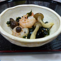 さなちゅら's cooksnap of when they made ワカメ✼エビ✼しめじのサッと和え.
