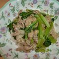 YUKINA☆ママ's cooksnap of when they made ご飯がどんどんすすむ！！小松菜と豚の丼.