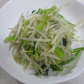 しおりんりく's cooksnap of when they made ほうれん草ともやしのナムル.