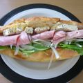 pakupakun's cooksnap of when they made ローストビーフ＆サーモンのバケットサンド.
