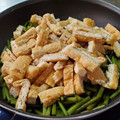ｸﾏﾘｴ's cooksnap of when they made さつまいもの茎（つる）とアゲの煮物.