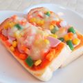 ✿ユカリーナ✿'s cooksnap of when they made おさかなのソーセージでピザトースト.