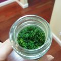 yokosophia's cooksnap of when they made 色もキレイ☆自家製ドライパセリ.