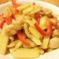 おか～さん's cooksnap of when they made カリカリ鶏皮とじゃが炒め.