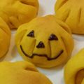 hirocoroco's cooksnap of when they made かぼちゃのハロウィンパン.