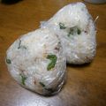 まあくんのおくさん's cooksnap of when they made 大葉とおかか佃煮を混ぜただけのおむすび.