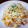 ∞はち∞'s cooksnap of when they made 炊飯器で簡単エビピラフ.