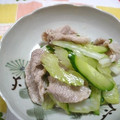 Haru Haru's cooksnap of when they made 豚しゃぶしゃぶ肉の梅酒煮と野菜の和えもの.