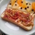 姉ぶた's cooksnap of when they made ハニーごぼう＆クリチのマフィントースト.