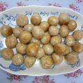マリィの母's cooksnap of when they made ダシダで味つけ胡麻里芋団子.