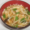 きらり流れ星's cooksnap of when they made じゃがいもとえのき茸のみそ汁.