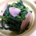soratea's cooksnap of when they made ☆春菊の味噌マヨ炒め☆.