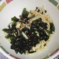 トムラウシ's cooksnap of when they made エノキとワカメの辛子入酢の物.