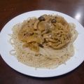 maac16's cooksnap of when they made 簡単DEストロガノフ.