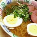 キョク's cooksnap of when they made 簡単♪あっさり醤油とんこつ風味ラーメン.