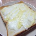 えるえる２８６'s cooksnap of when they made ＊チーズとマヨだけで美味しいトースト＊.