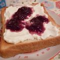 rie-tin's cooksnap of when they made 水切りグルトで☆チーズケーキ風トースト.