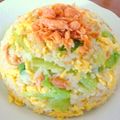 qoopad's cooksnap of when they made 鮭フレークで簡単♪鮭マヨ・レタス炒飯.