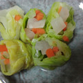 さっちょんぴー's cooksnap of when they made きゅうりと人参をキャベツで巻いた漬物♪.