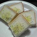 亜久里's cooksnap of when they made 食パン×オリーブオイル×岩塩×ブラぺ.