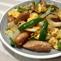 ☆のん☆☆'s cooksnap of when they made 玉葱ウインナー卵の炒め物.