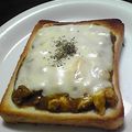 亜久里's cooksnap of when they made お手軽★ゆで卵カレートースト.