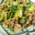 ☆よ～たん★'s cooksnap of when they made 三つ葉と豚肉のオイソ炒め.