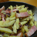 チャオ美's cooksnap of when they made さつまいもとベーコンの甘辛炒め.