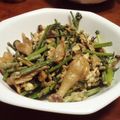 ミソ串かつ's cooksnap of when they made 人参の葉ときのこの卵とじ.