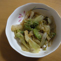こたままん's cooksnap of when they made あったかレタスのおかか和え.