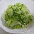 しおりんりく's cooksnap of when they made ついつい手が出るキャベツと胡瓜の漬物.