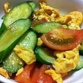 ヨッピｗ's cooksnap of when they made トマト・キュウリ・卵でササッと炒めもの.