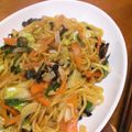 woochee's cooksnap of when they made ランチに☆ｵｲｽﾀｰｿｰｽ焼きそば☆.