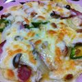 pulp1211's cooksnap of when they made 市販パスタソースでカルボナーラピザに挑戦.